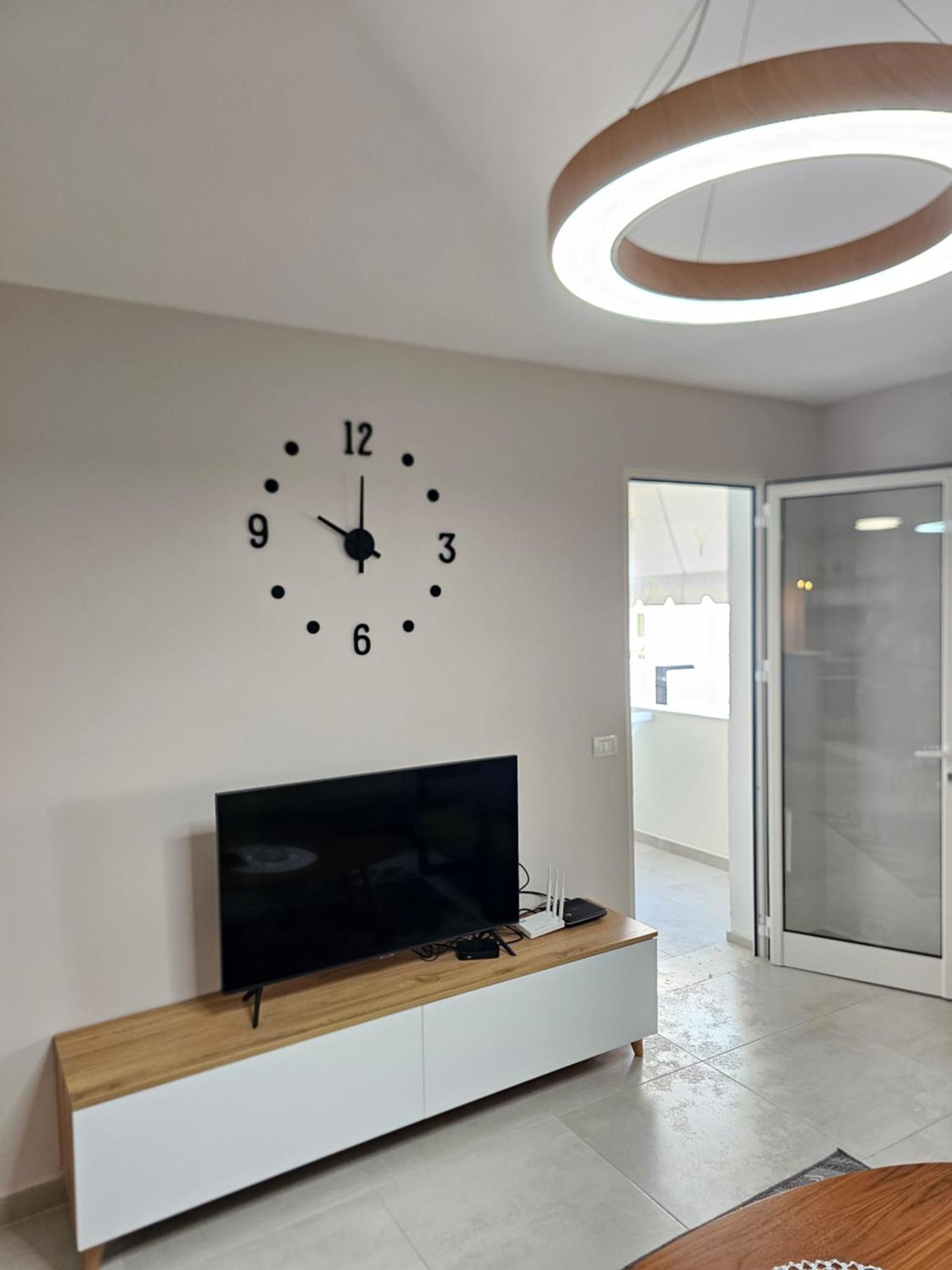 Alex'S Apartment Дуррес Экстерьер фото